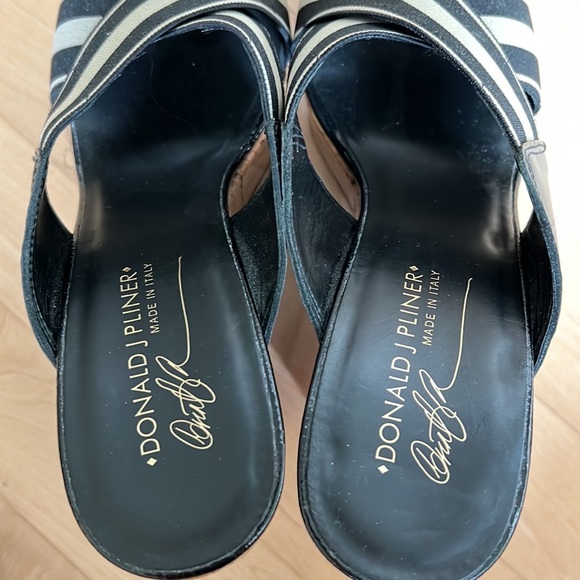 Donald J Pliner “Sim” Cork Wedge Sandals - Picture 7 of 11